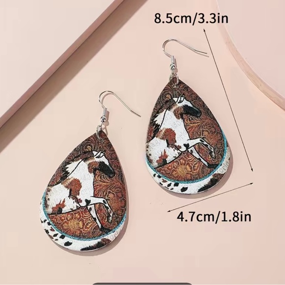 NWT Teardrop Shape Horse Pattern Dangle Earrings Retro Style faux Leather - Picture 2 of 4